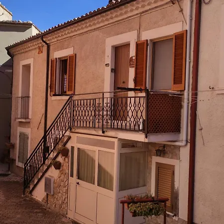 Apartament A Casa Di Zia Maly