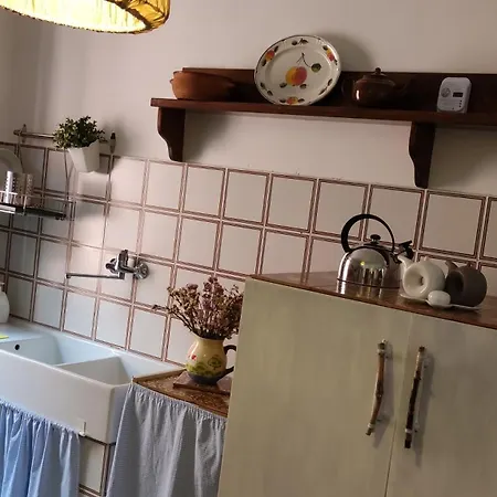 Apartament A Casa Di Zia Maly